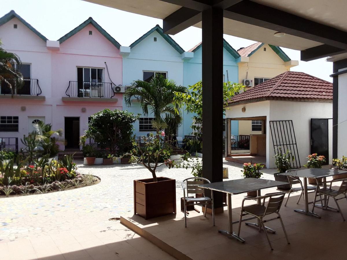 Riyan Apartment Kololi Εξωτερικό φωτογραφία