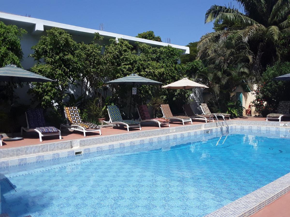 Riyan Apartment Kololi Εξωτερικό φωτογραφία