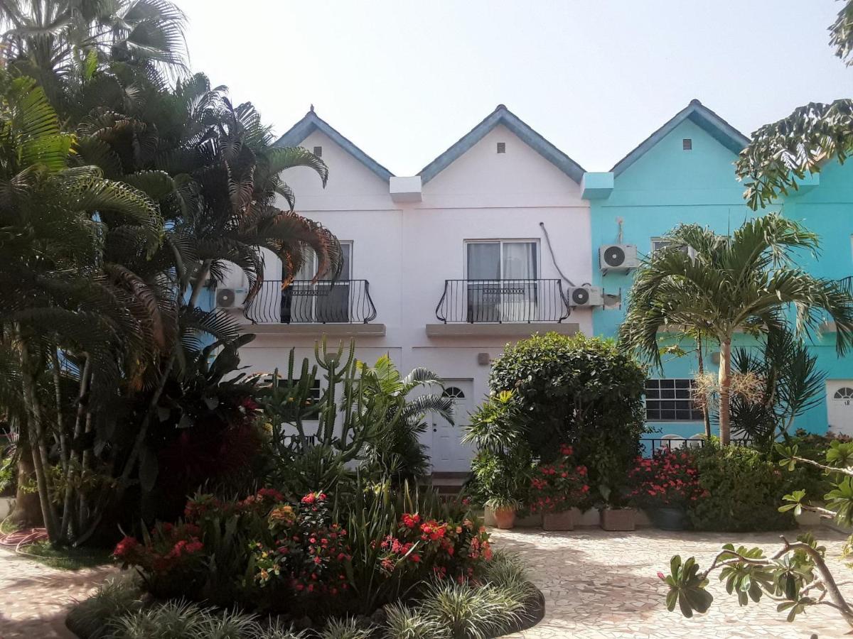 Riyan Apartment Kololi Εξωτερικό φωτογραφία