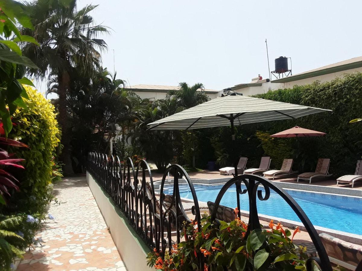 Riyan Apartment Kololi Εξωτερικό φωτογραφία