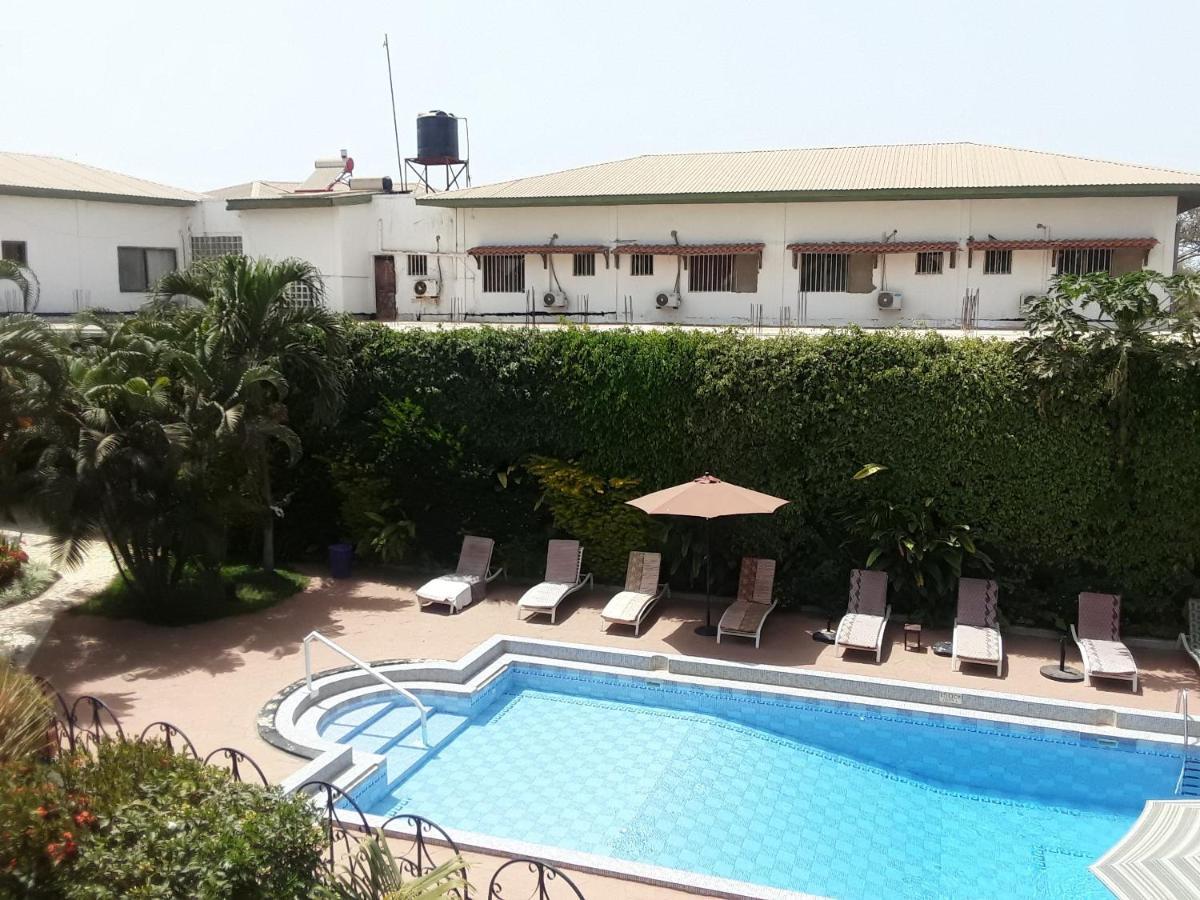 Riyan Apartment Kololi Εξωτερικό φωτογραφία