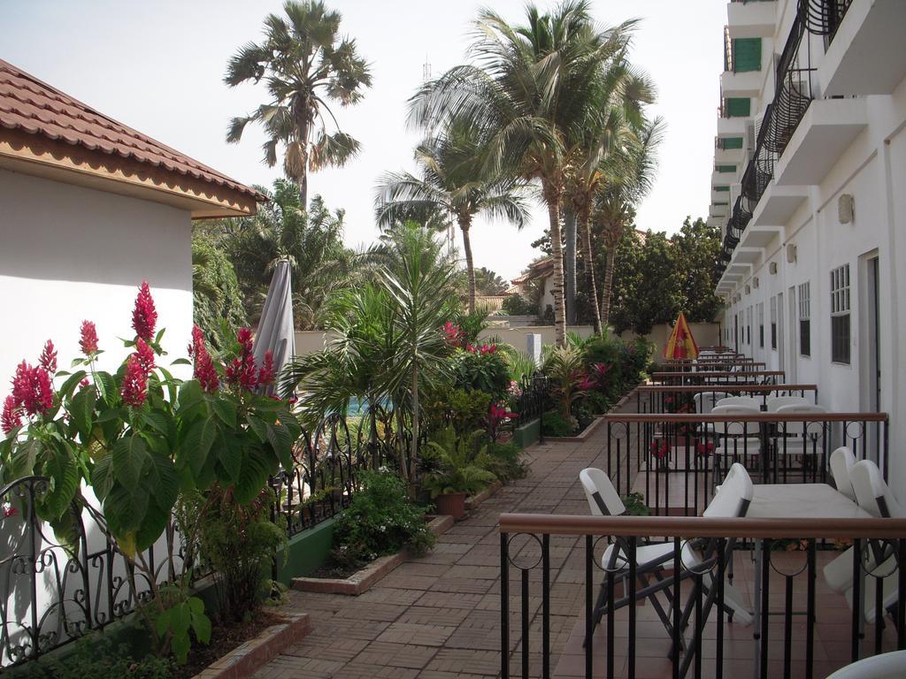 Riyan Apartment Kololi Εξωτερικό φωτογραφία